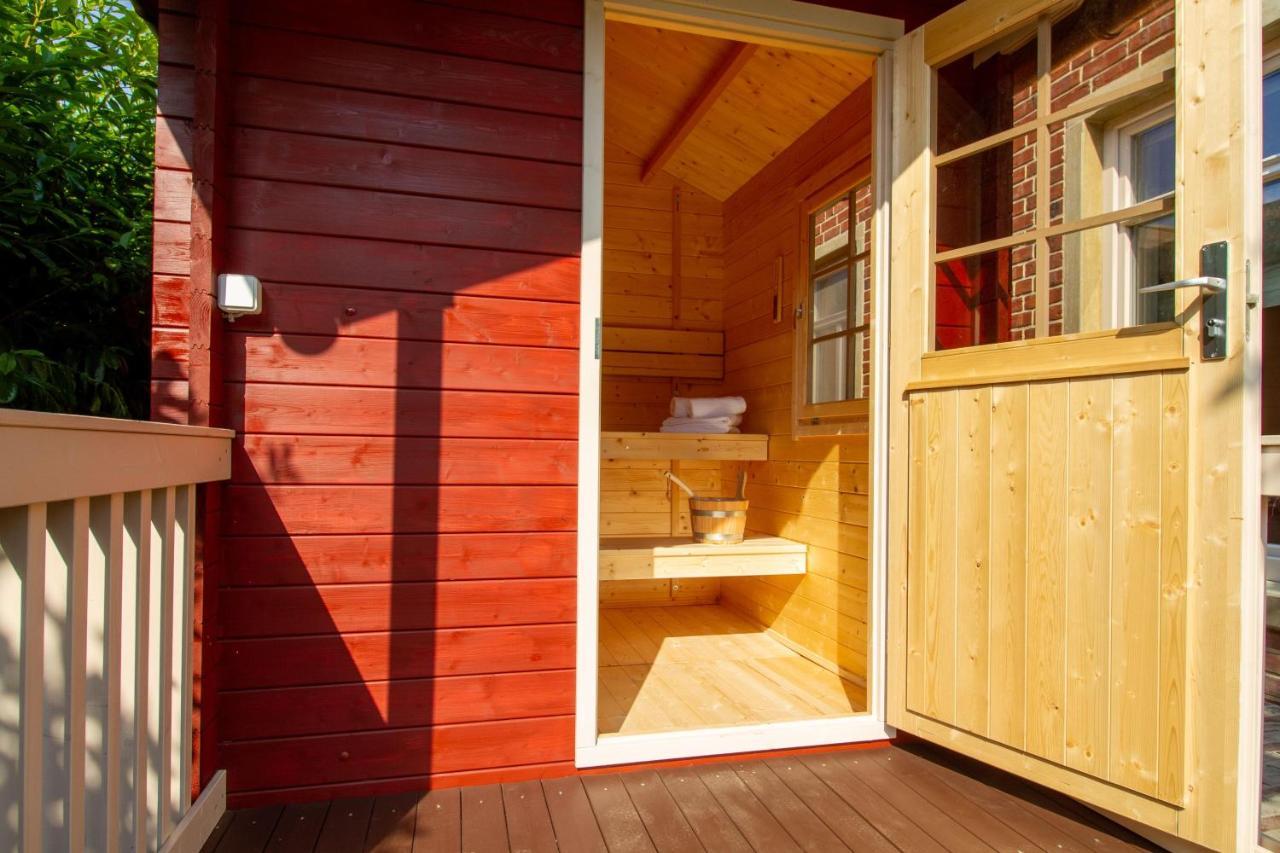 Up Besoeoek - Magnolie Mit Sauna Круммгерн Екстер'єр фото