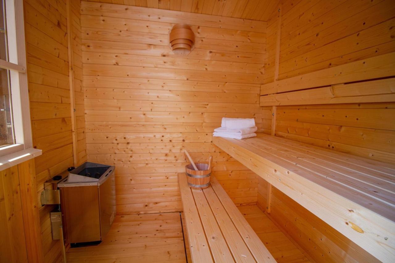Up Besoeoek - Magnolie Mit Sauna Круммгерн Екстер'єр фото